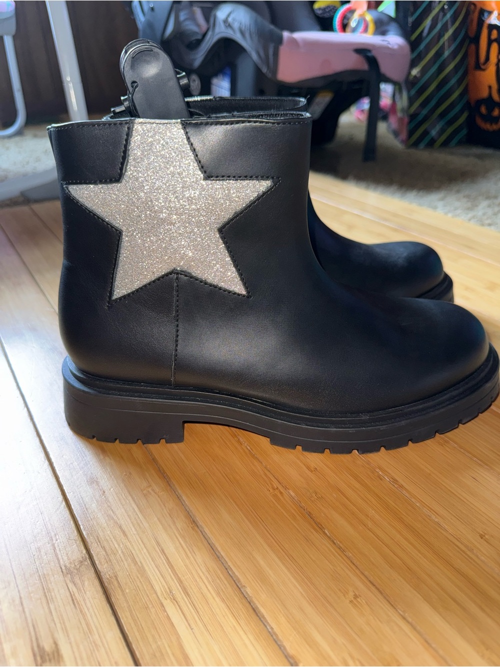 Wonder Nation Glitter Star Chelsea Boots